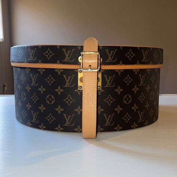 Louis Vuitton 40cm Monogram Canvas Hat Box Red Interior with 2 Keys - Picture 1 of 17